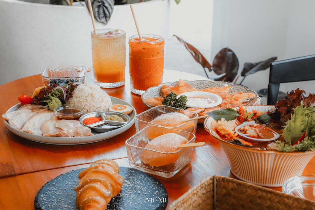 恆春美食｜肥貓南洋餐室:沉浸在自然系中品嚐異國料理，開胃順口的道地的南洋菜，寵物友善餐廳