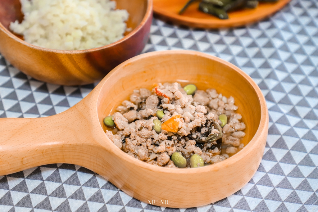 宅配美食｜小宅食袋：減醣家常菜，一餐一份上班帶便當免煩惱，5分鐘微波即可上菜囉