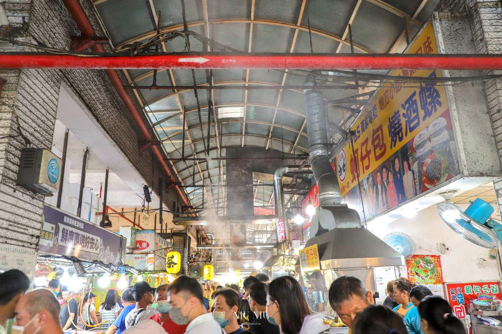 布袋觀光魚市美食推薦｜布袋海鮮(林)A1店，在地30年老店平價海鮮餐廳，必點蝦卵炒飯、蟹黃海鮮、花蟹，還要爽吃肥美布袋鮮蚵