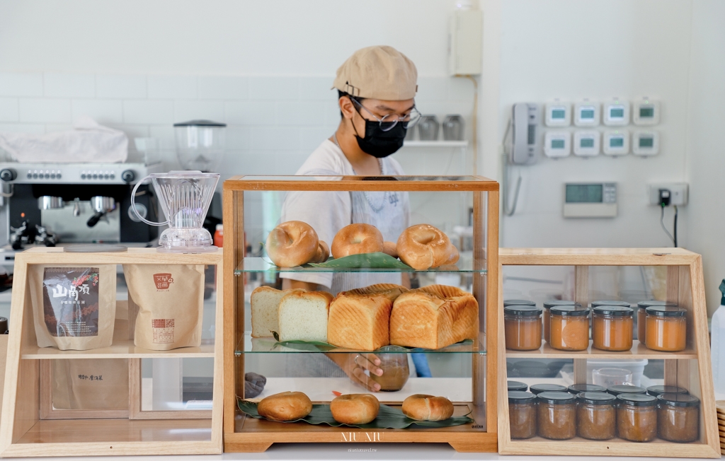 虎比公寓hoobi bakery｜台東私房美食路線，奶酥厚片吐司來了啦！早午餐+下午茶雙享受，打開文化博物館驚喜包(含菜單)