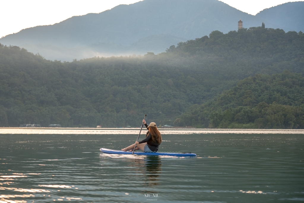 What SUP Instructor划涉立槳｜日月潭SUP體驗教學，超夢幻美到破表的日出團，贈專業單眼、空拍影像紀錄