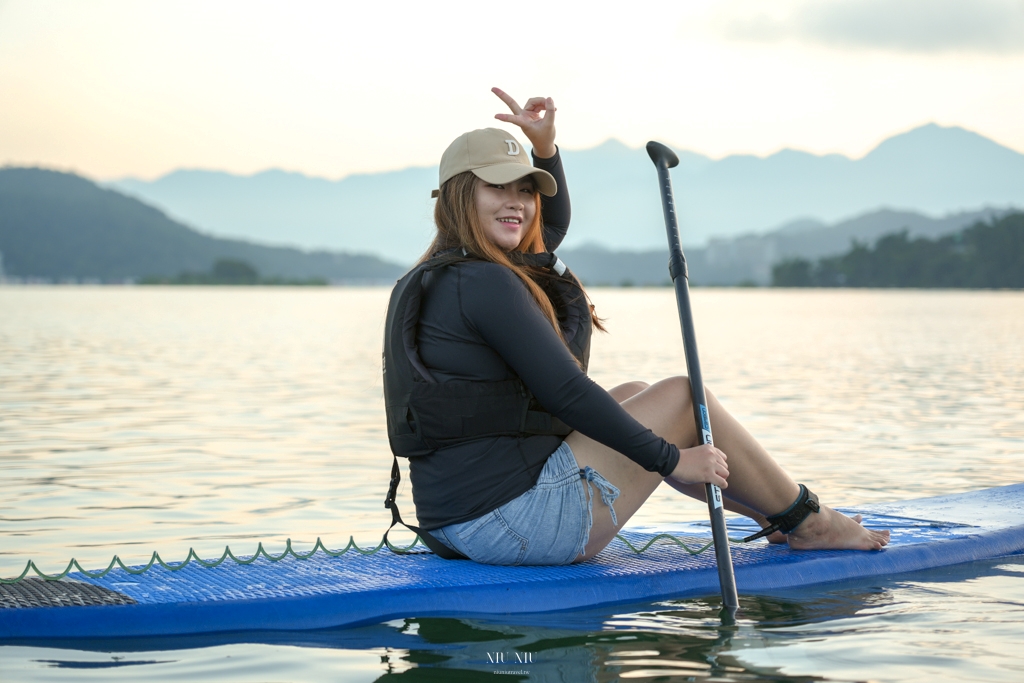 What SUP Instructor划涉立槳｜日月潭SUP體驗教學，超夢幻美到破表的日出團，贈專業單眼、空拍影像紀錄