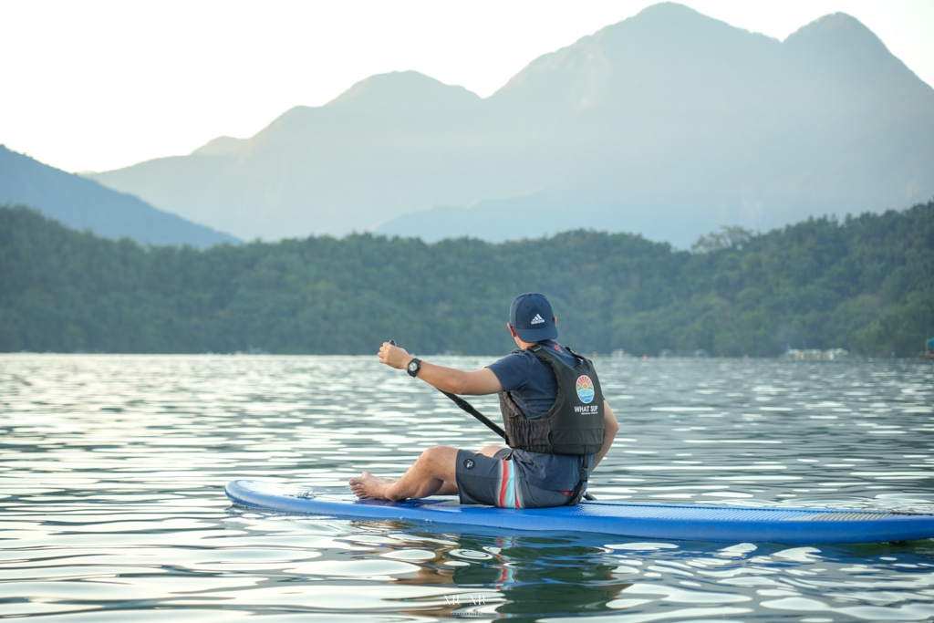 What SUP Instructor划涉立槳｜日月潭SUP體驗教學，超夢幻美到破表的日出團，贈專業單眼、空拍影像紀錄