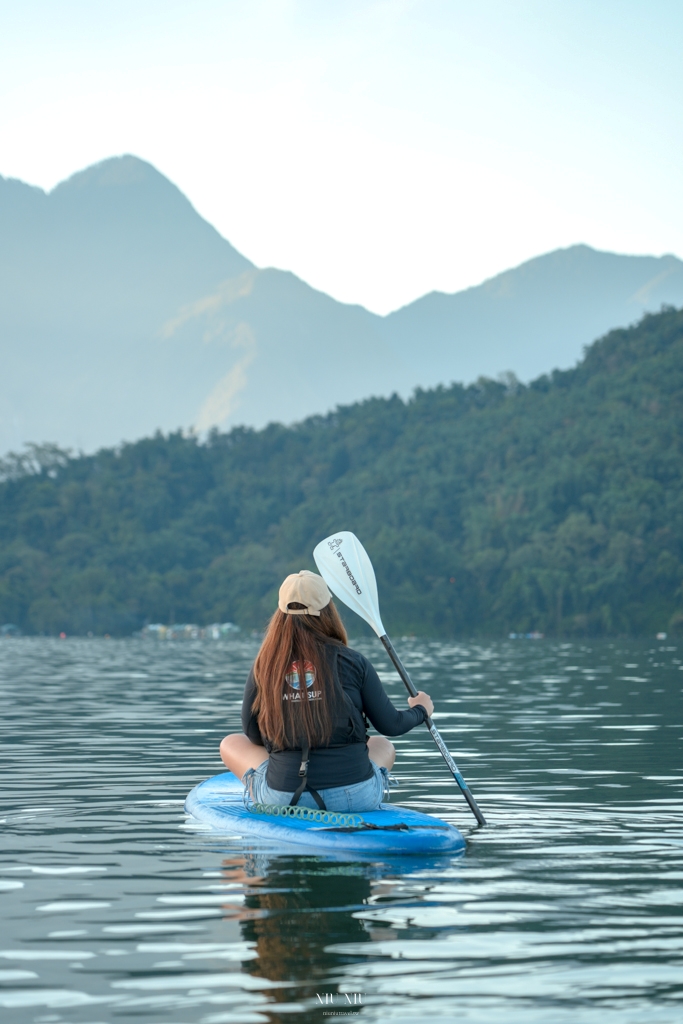 What SUP Instructor划涉立槳｜日月潭SUP體驗教學，超夢幻美到破表的日出團，贈專業單眼、空拍影像紀錄