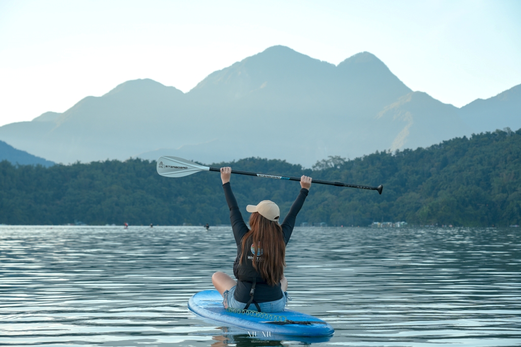 What SUP Instructor划涉立槳｜日月潭SUP體驗教學，超夢幻美到破表的日出團，贈專業單眼、空拍影像紀錄