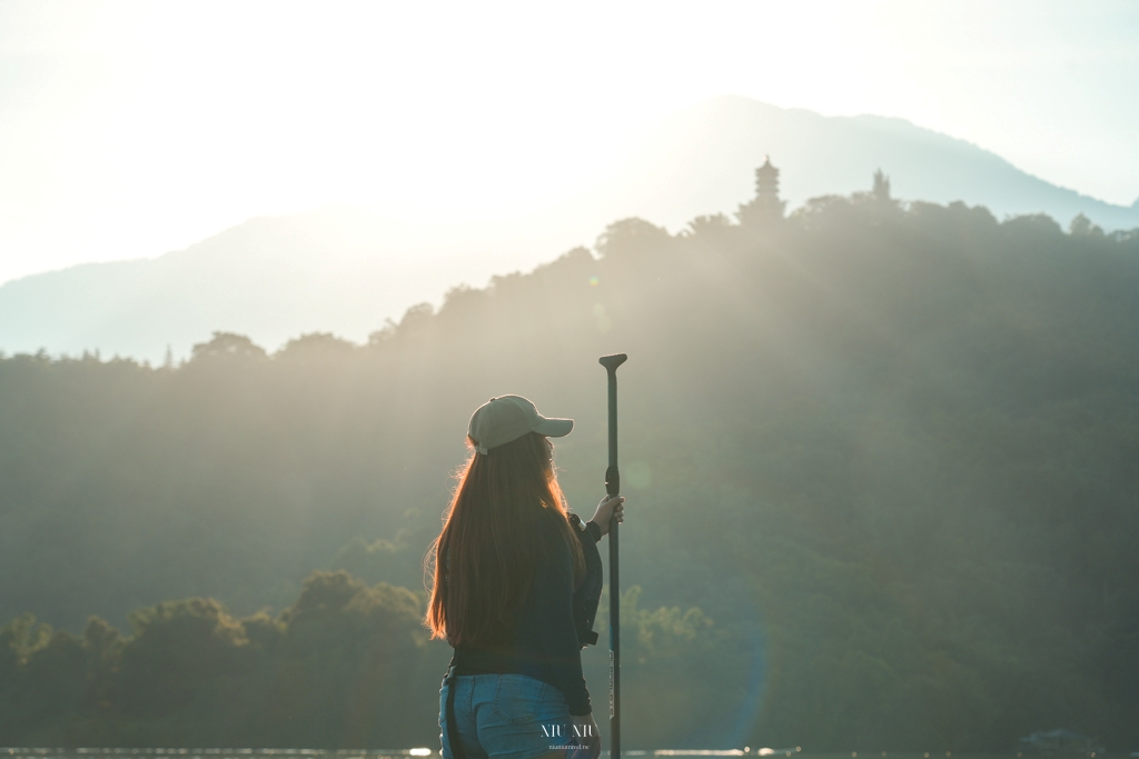 What SUP Instructor划涉立槳｜日月潭SUP體驗教學，超夢幻美到破表的日出團，贈專業單眼、空拍影像紀錄