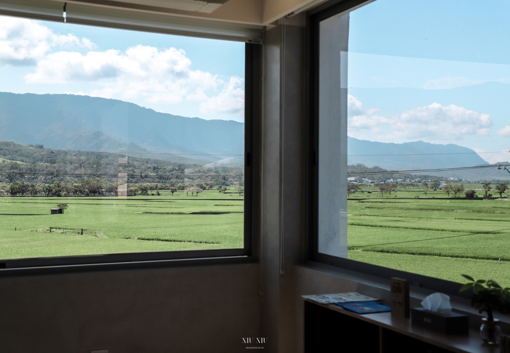 台東池上住宿推薦｜池上穗日民宿，山巒雲瀑配綠意稻浪景色第一排，走進池上的漫慢日常