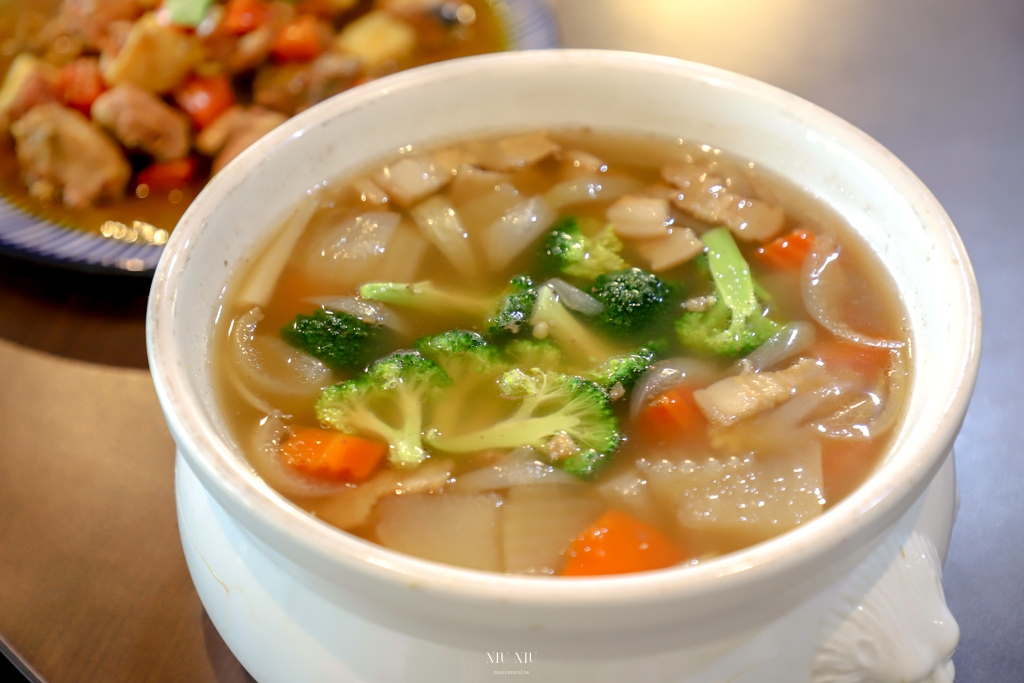 屏東萬巒美食｜老霸子客家餐館，隱藏版巷弄美食推薦，從產地到餐桌的可可風味餐，好吃到令人懷念