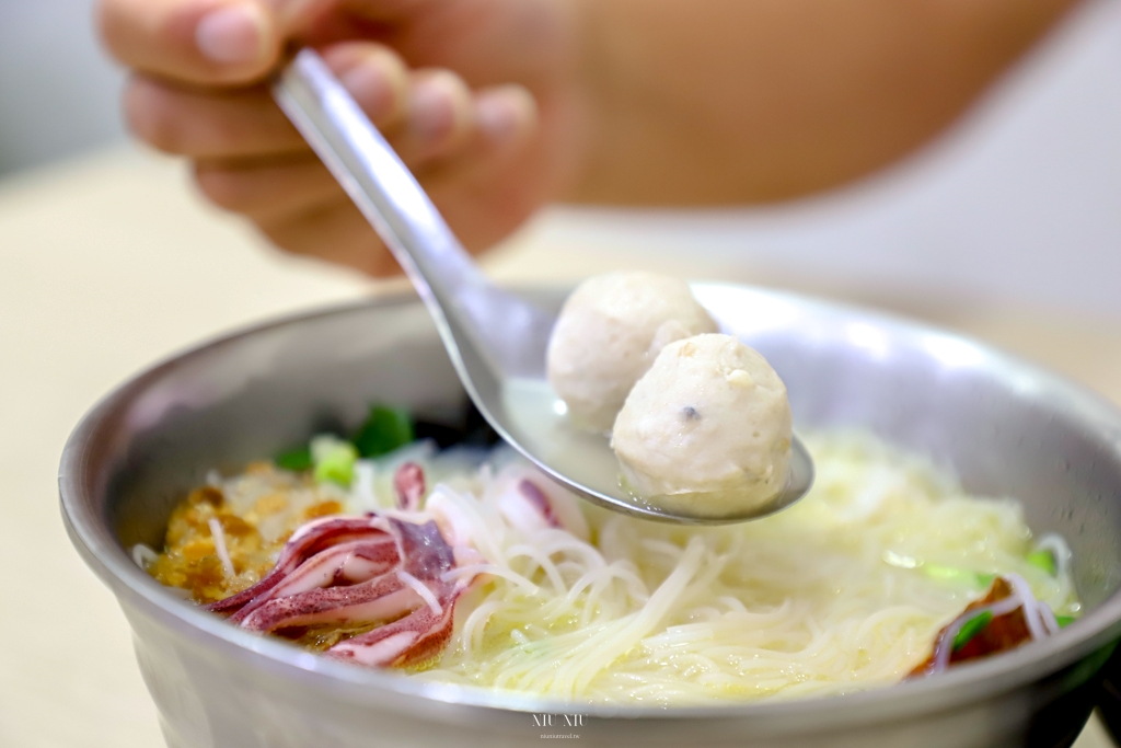 花蓮市美食｜職饗雞湯小卷米粉，花蓮火車站美食推薦，這家不用排隊就吃得到