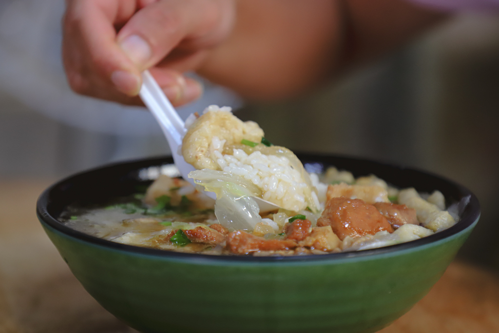 屏東萬丹美食｜阿慧飯湯，用料豐盛的古早味飯湯，銅板價就能吃飽飽