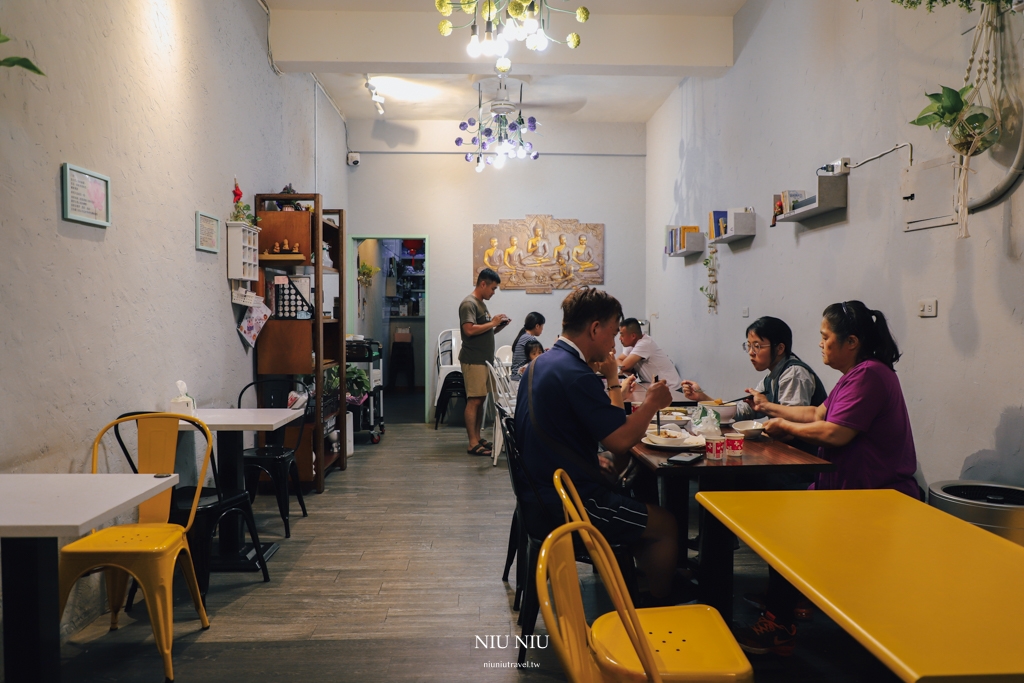 恆春美食推薦｜心花蔬食館(越式)，人氣很高的素食餐廳，大推泰式米線讓我超想回訪