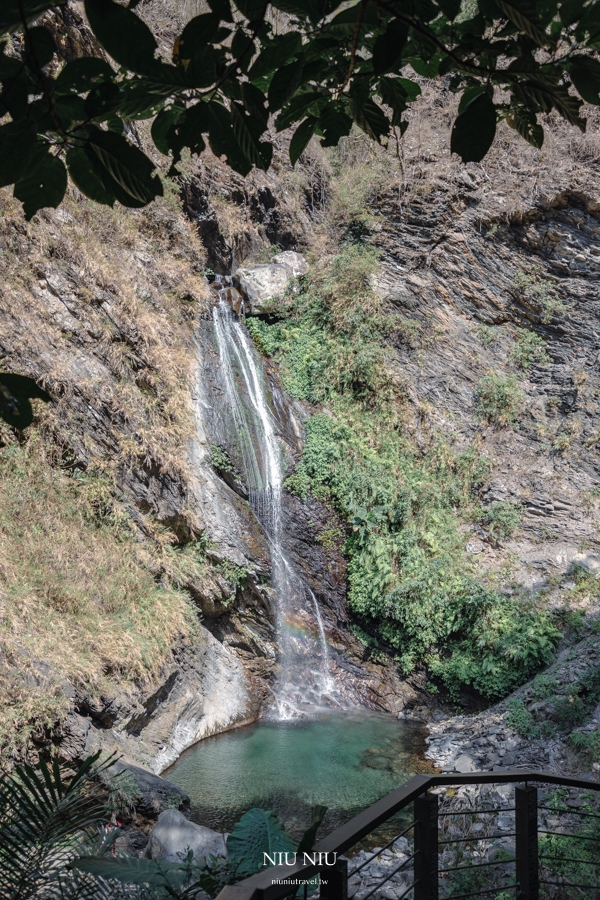 屏東霧台一日遊｜神山部落廚藝學校永續遊程，魯凱族服體驗/大地共食風味餐/天然蜂蠟布手作體驗/傳統文化體驗/神山瀑布巡禮，深入部落旅遊新玩法