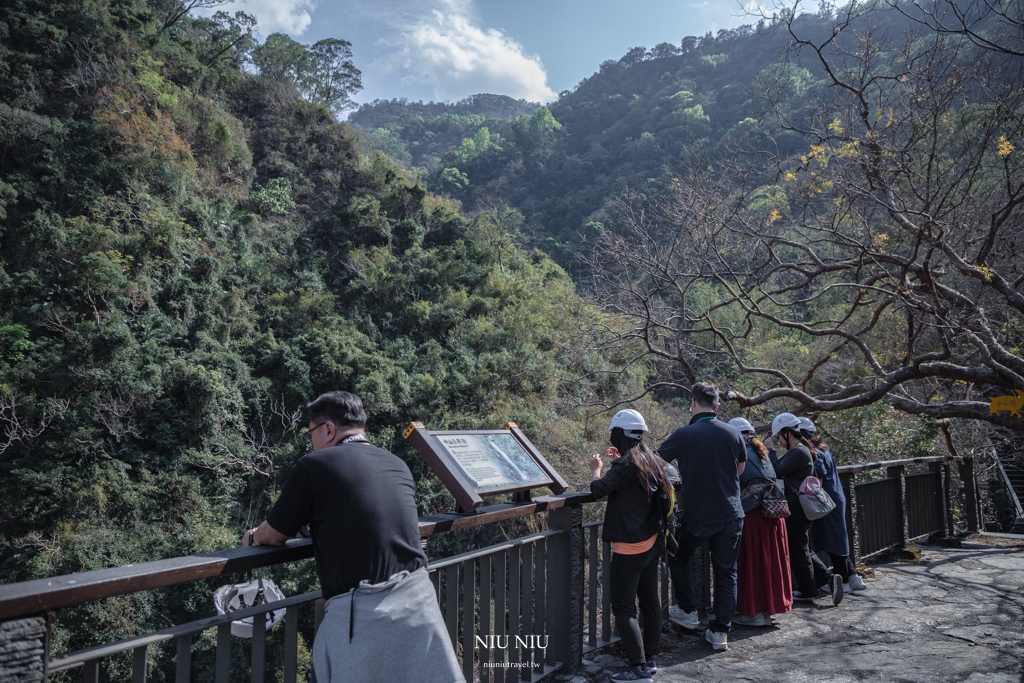 屏東霧台一日遊｜神山部落廚藝學校永續遊程，魯凱族服體驗/大地共食風味餐/天然蜂蠟布手作體驗/傳統文化體驗/神山瀑布巡禮，深入部落旅遊新玩法