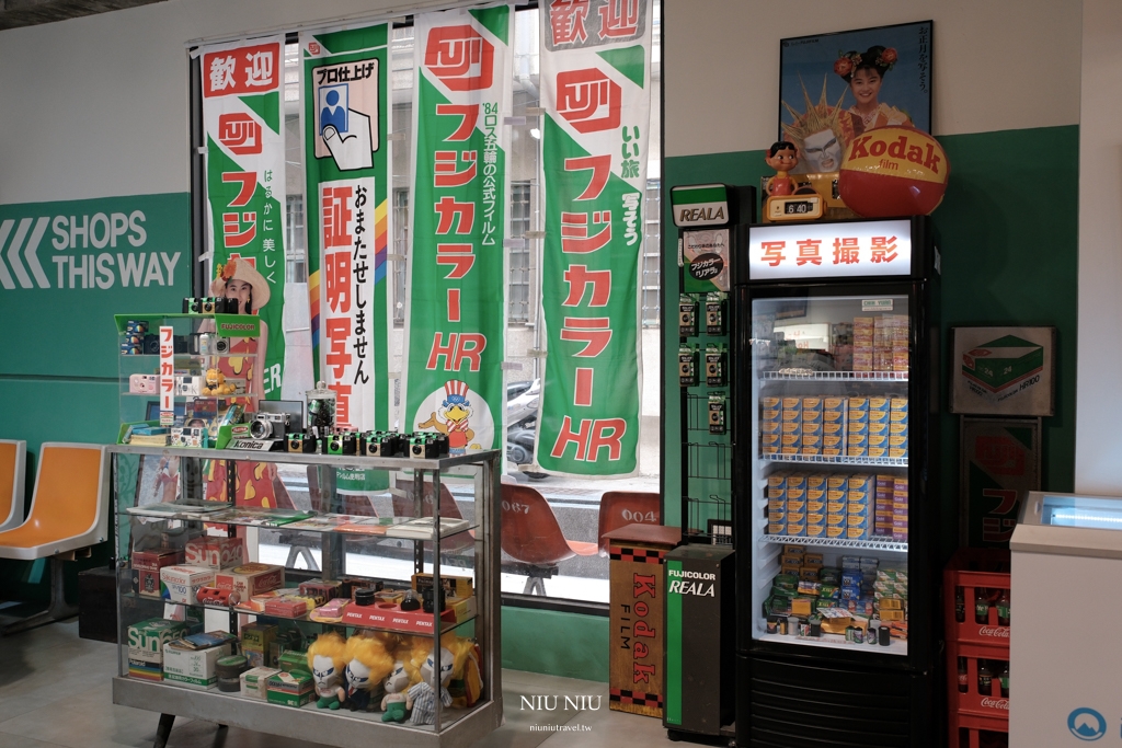 台南又又美FotoShop｜IG熱門打卡景點，復古底片拍立得相機店，找回時代的懷舊記憶