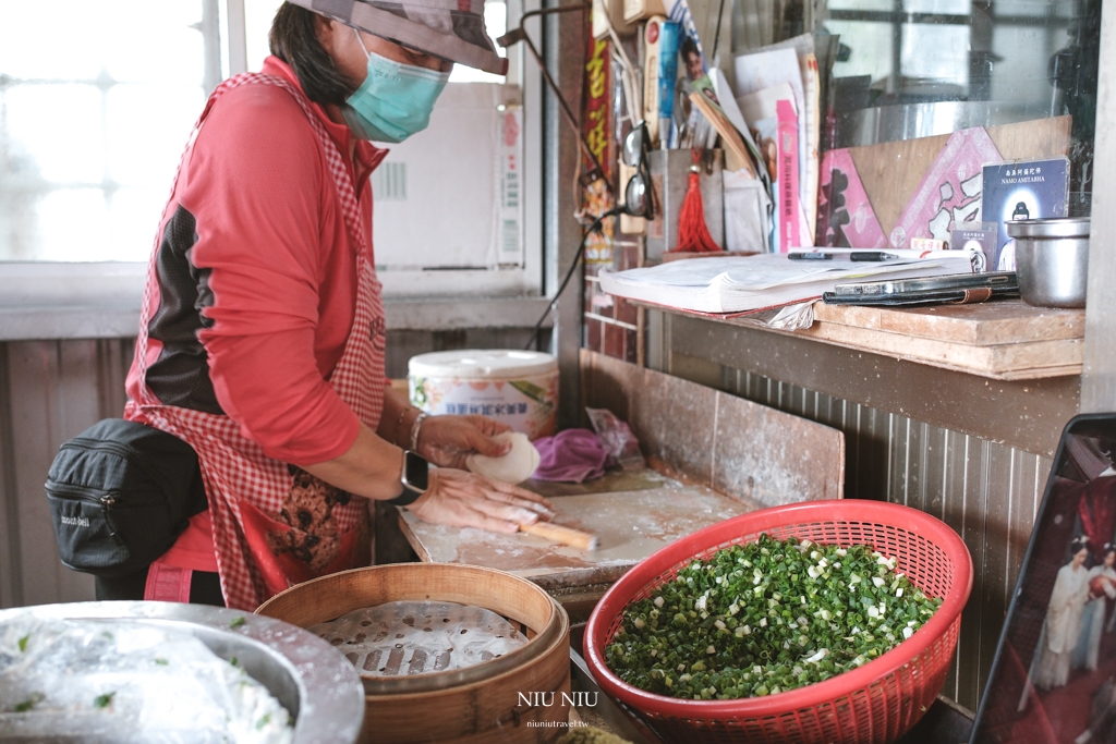 台東隱藏版美食小吃｜亞葆湯包-台東卑南店，鮮肉湯包皮薄肉餡香濃多汁，號稱媲美台東版鼎泰豐