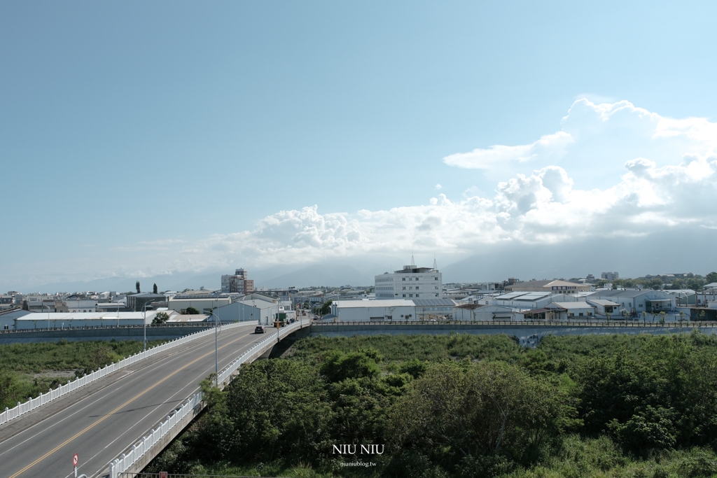 門廷若室 ･ 河堤左岸館｜台東平價住宿推薦，入住送代幣玩夾娃娃機和扭蛋且通通有獎，還有免費超值早餐配鮮奶茶我超愛