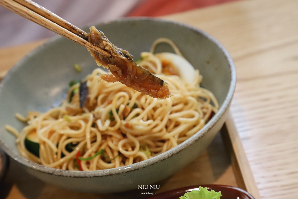 成功海銀行｜台東成功美食，進來土地銀行吃海味套餐，轉角遇見成功鎮漁業文化(含最新菜單)