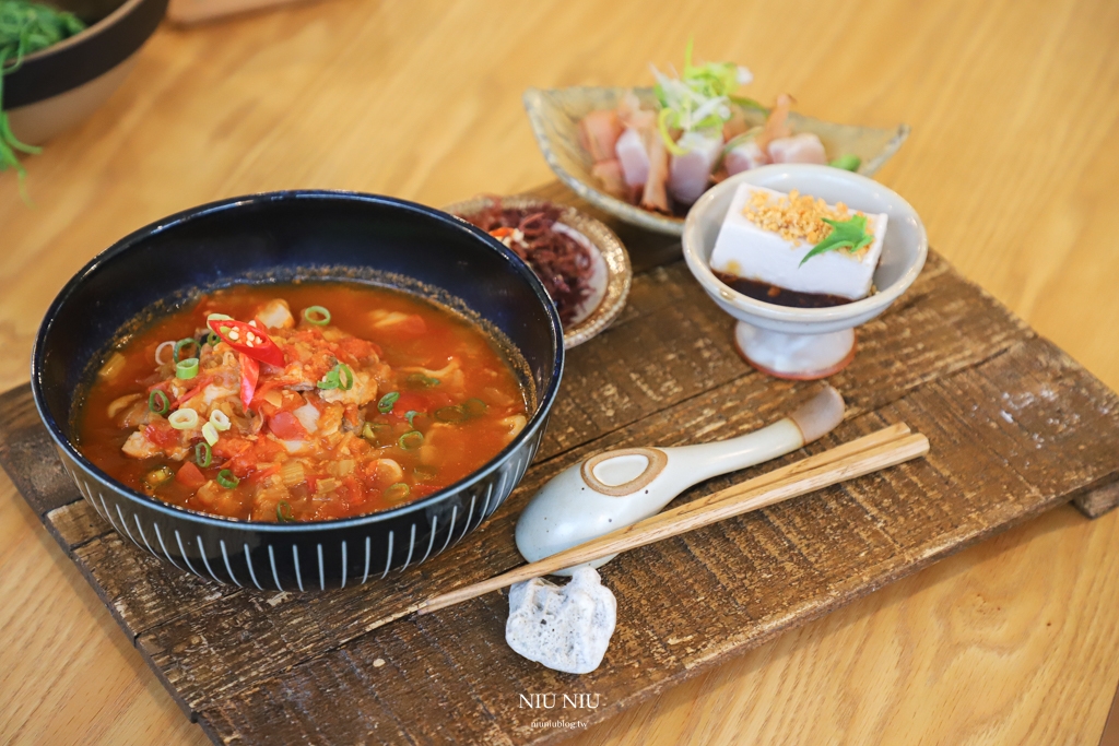 成功海銀行｜台東成功美食，進來土地銀行吃海味套餐，轉角遇見成功鎮漁業文化(含最新菜單)