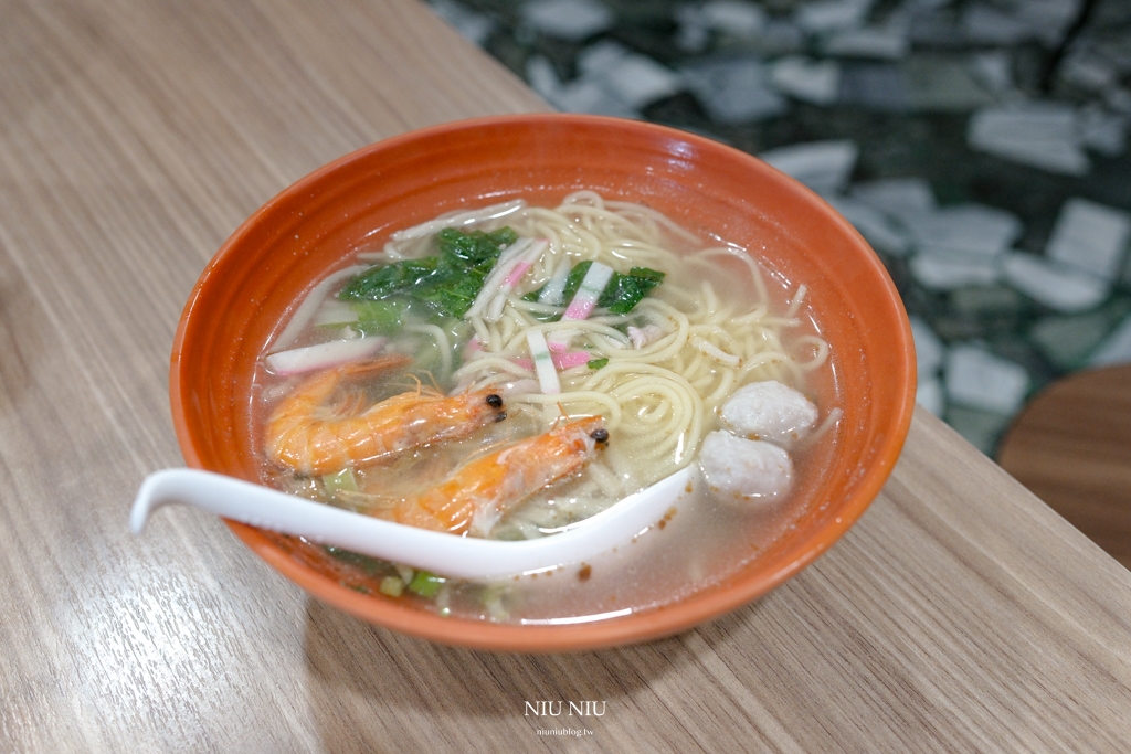 屏東車城美食｜珍芳麵館 -飯食 粥品 麵食 ，車城福安宮美食推薦，環境乾淨有冷氣的車城美食餐廳