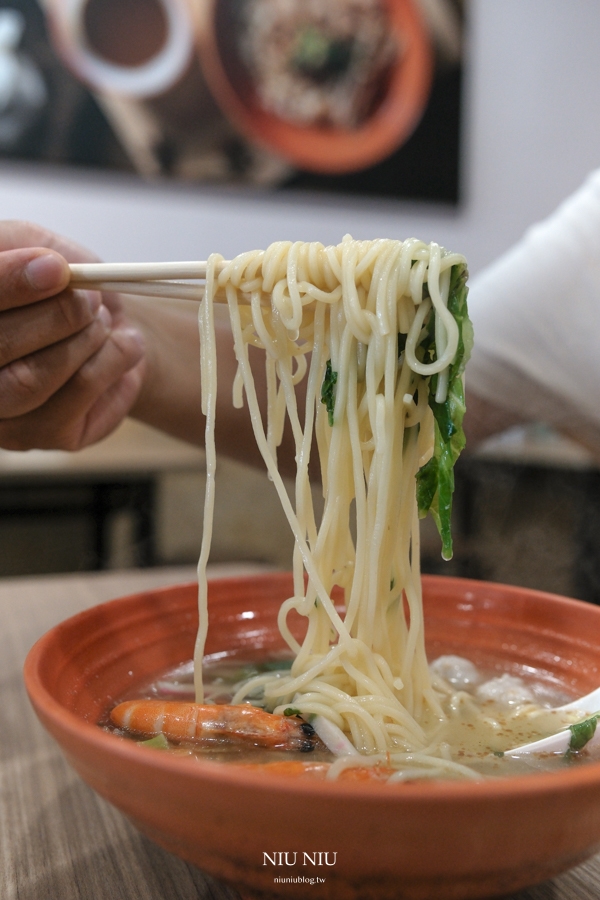 屏東車城美食｜珍芳麵館 -飯食 粥品 麵食 ，車城福安宮美食推薦，環境乾淨有冷氣的車城美食餐廳