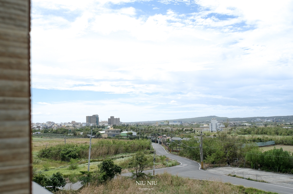 墾丁沄玥Villa｜覓謐角落新開幕電梯包棟民宿，頂樓景觀網美水池、烤肉、卡拉OK、電動麻將、寵物友善旅遊首選