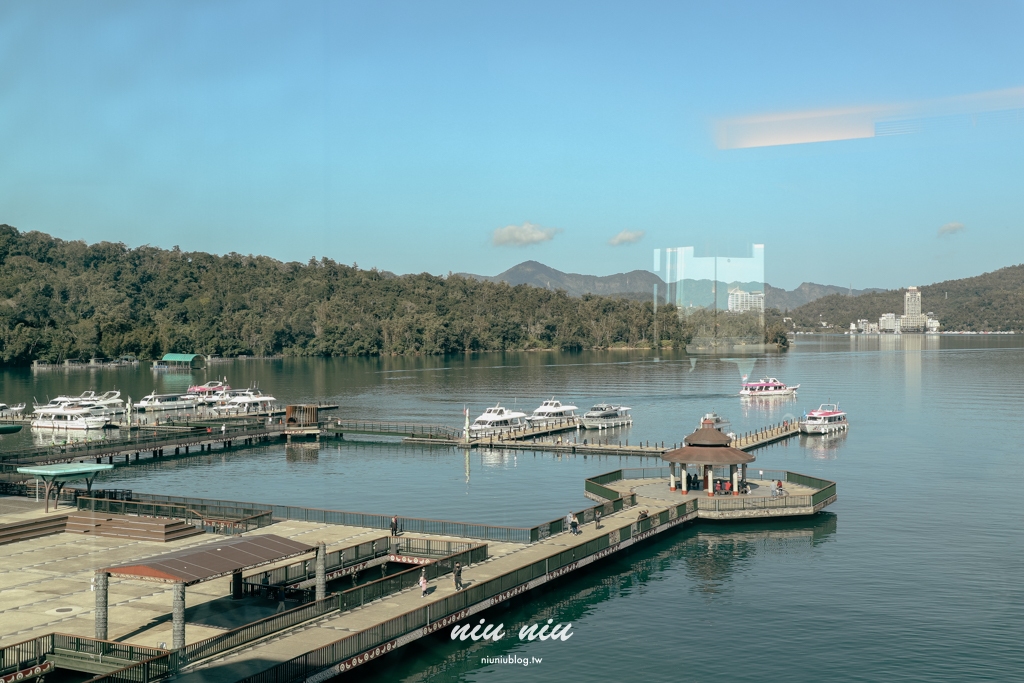 日月潭晶澤會館｜伊達邵住宿推薦，全湖景雙人浴缸景觀套房，一下樓就可以搭船逛伊達邵老街