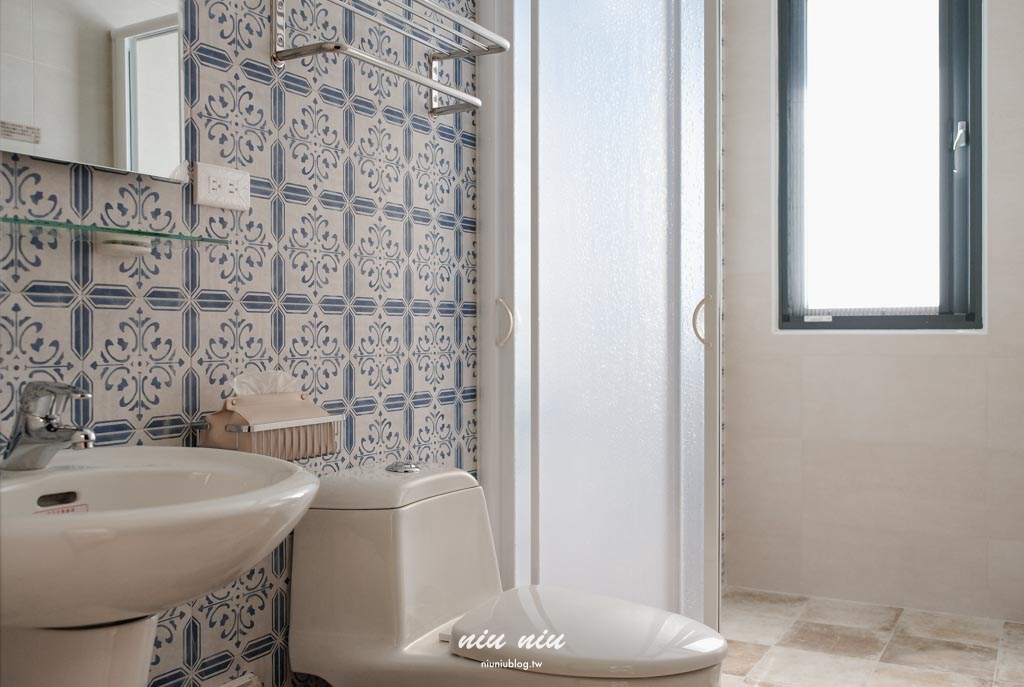 青寓白 Blue inn White｜屏東車城包棟民宿推薦，浪漫到位的白系奶油風民宿，邂逅夕陽光影的濃厚渡假感，墾丁民宿烤肉卡拉ok麻將泳池