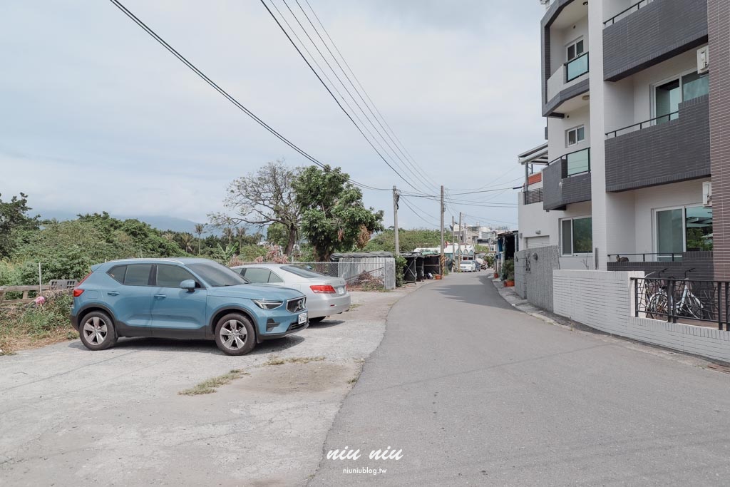 東眠Taitung sleep well｜台東市電梯民宿推薦，不需要濾鏡就很有氛圍感的靜謐旅宿，被讚爆的燈泡梳妝台，房客可免費使用廚房設備
