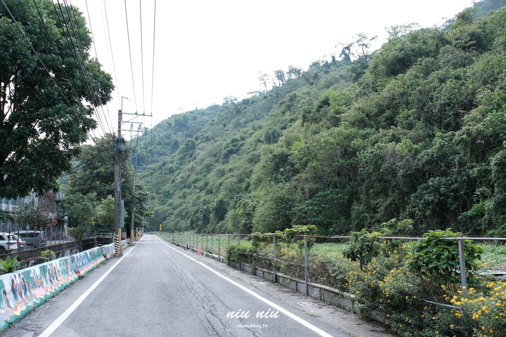 屏東免費景點一日遊｜來義鄉二峰圳，一處親子天然滑水道，適合大人的屏東玩水景點推薦