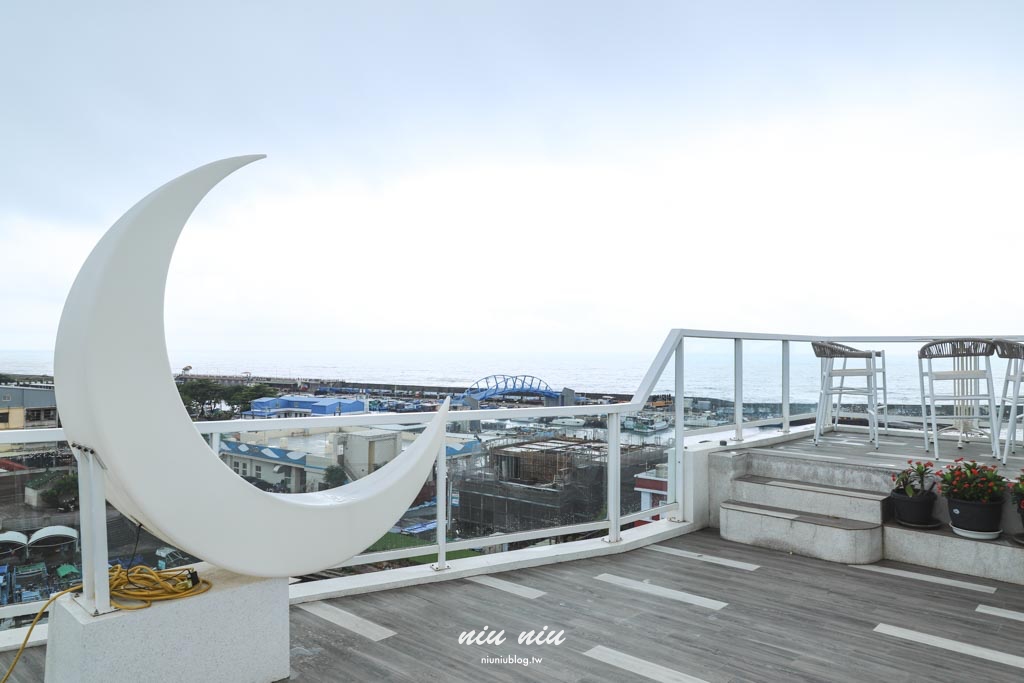 屏東枋寮住宿推薦｜愛琴海岸海景精品民宿，枋寮漁港海景第一排浪漫山海景緻，適合包棟渡假首選，無邊際泳池/烤肉/KTV/電動麻將