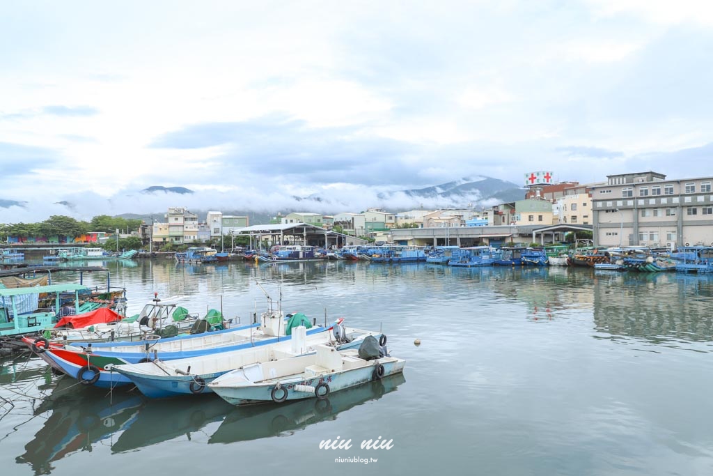 屏東枋寮住宿推薦｜愛琴海岸海景精品民宿，枋寮漁港海景第一排浪漫山海景緻，適合包棟渡假首選，無邊際泳池/烤肉/KTV/電動麻將