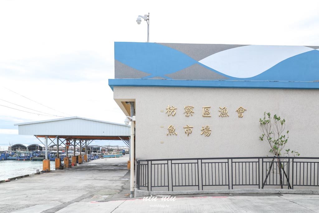 屏東枋寮住宿推薦｜愛琴海岸海景精品民宿，枋寮漁港海景第一排浪漫山海景緻，適合包棟渡假首選，無邊際泳池/烤肉/KTV/電動麻將
