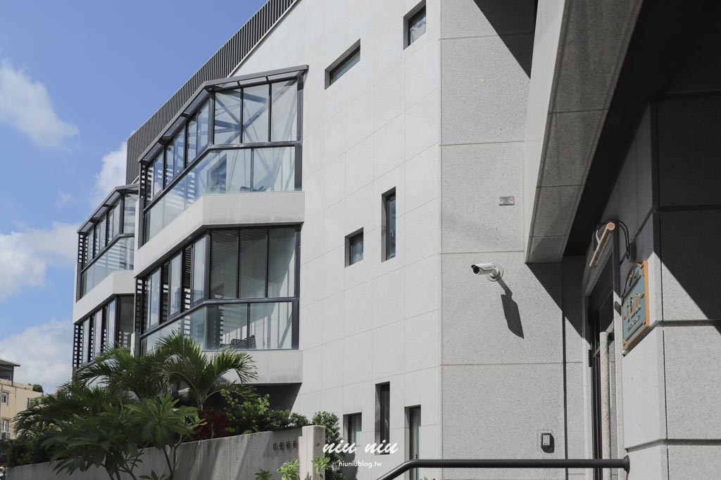 墾丁耳東華苑渡假會館ErDong Manor｜墾丁大灣住宿推薦，享受超優質的全包式渡假旅宿，躺平吃喝玩樂外加私人管家貼心服務，還有啤酒調酒無限暢飲