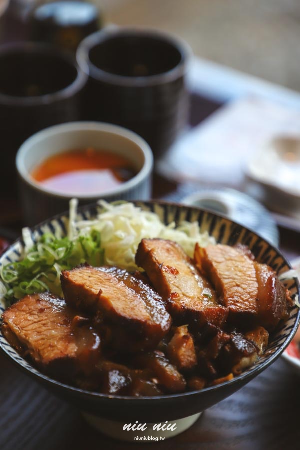 2025台東北町丼飯屋新開幕｜吃到飽日式料理推薦：現點現做丼飯、壽司、刺身、炸物一次滿足(含菜單)