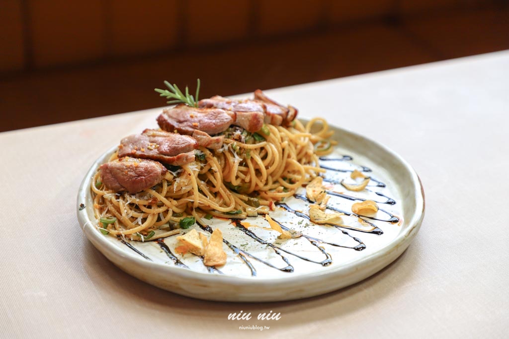 台東人氣特色餐廳推薦｜強強廚房台東創始店，高質感義式料理餐廳，必點超夢幻南瓜燉飯(含2025最新菜單)