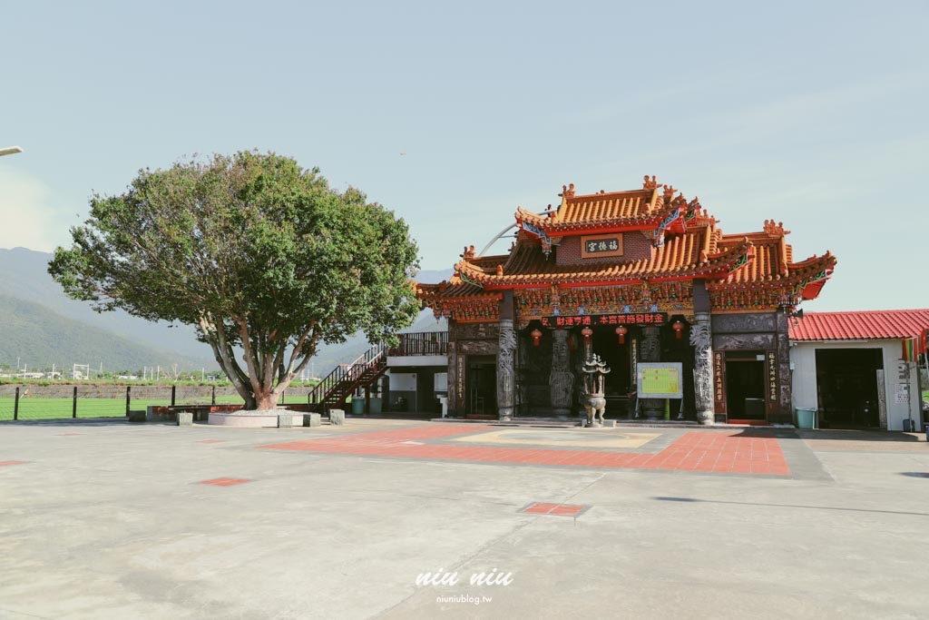 台東池上福德宮泡麵土地公｜免費泡麵＋精品咖啡 還能唱卡拉OK！稻田鐵道風光超好拍