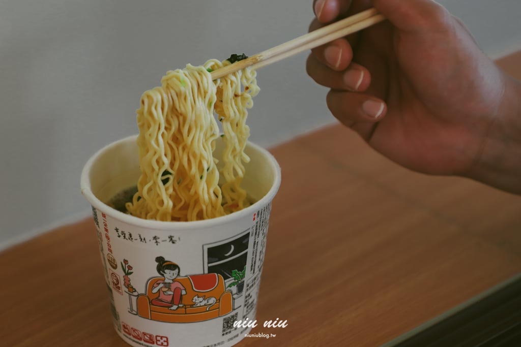 台東池上福德宮泡麵土地公｜免費泡麵＋精品咖啡 還能唱卡拉OK！稻田鐵道風光超好拍