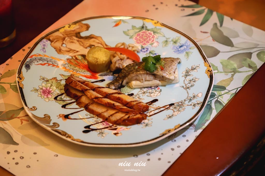 花蓮七星潭海景飯店推薦｜水上明月海景渡假旅店，一泊二食奢華頂級住宿，享受高空SPA泳池與特色7D電影院