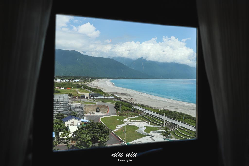 花蓮七星潭海景飯店推薦｜水上明月海景渡假旅店，一泊二食奢華頂級住宿，享受高空SPA泳池與特色7D電影院