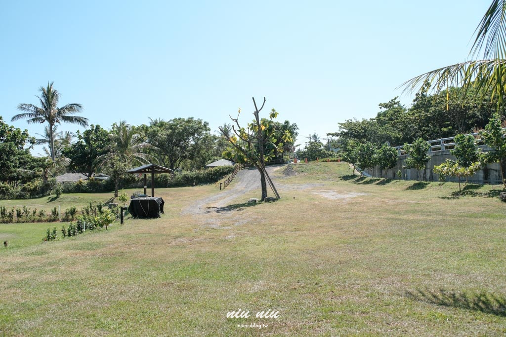 台東海景露營推薦｜忘塵露營區：距離長濱市區僅5分鐘，開著VANTEL美學車中泊露營去！