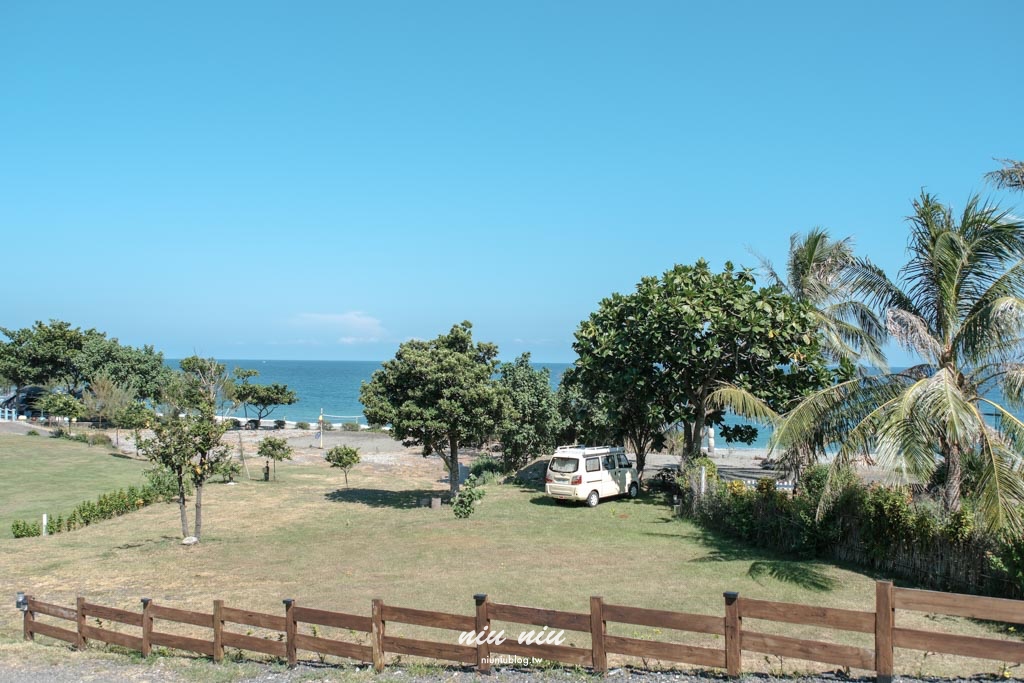 台東海景露營推薦｜忘塵露營區：距離長濱市區僅5分鐘，開著VANTEL美學車中泊露營去！