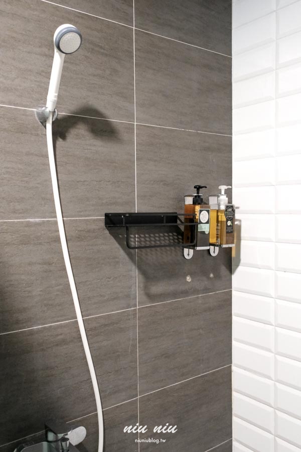 小琉球包棟民宿推薦|黃舍民宿開箱:KTV、戲水池、大草皮!最多可住36人,家族旅遊&閨蜜聚會首選 小琉球包棟民宿推薦|黃舍民宿開箱:KTV、戲水池、大草皮!最多可住36人,家族旅遊&閨蜜聚會首選