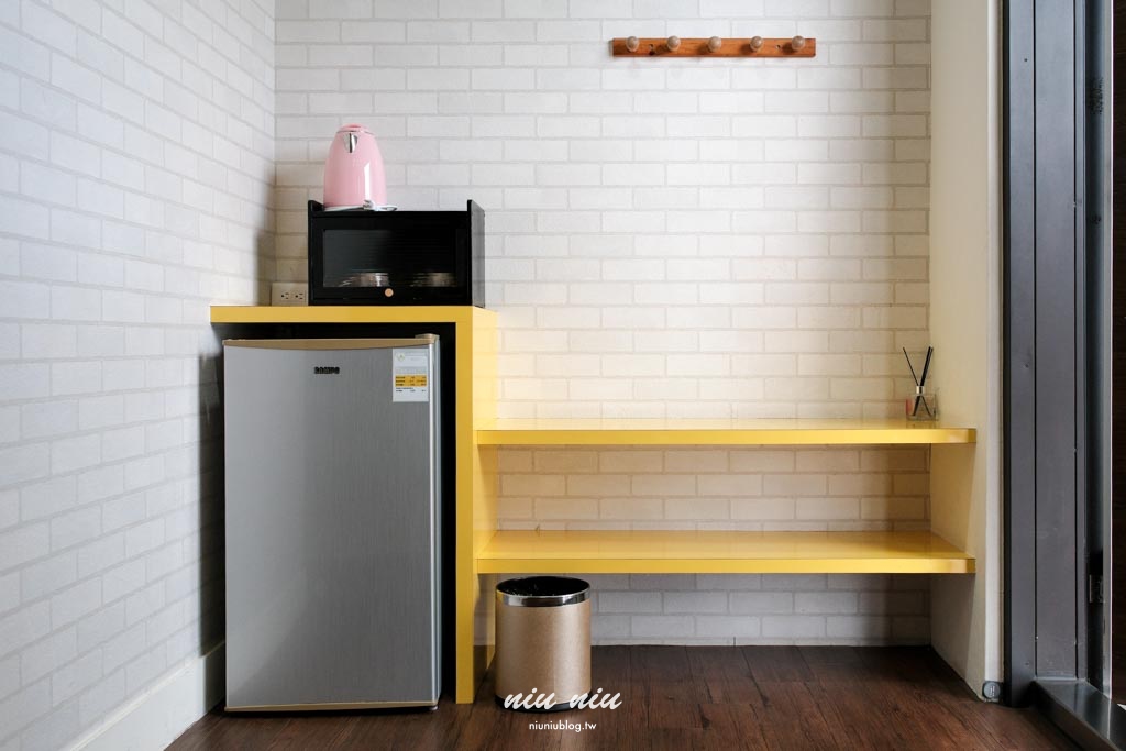 小琉球包棟民宿推薦｜黃舍民宿開箱：KTV、戲水池、大草皮！最多可住36人，家族旅遊＆閨蜜聚會首選