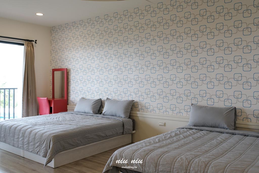 小琉球包棟民宿推薦|黃舍民宿開箱:KTV、戲水池、大草皮!最多可住36人,家族旅遊&閨蜜聚會首選 小琉球包棟民宿推薦|黃舍民宿開箱:KTV、戲水池、大草皮!最多可住36人,家族旅遊&閨蜜聚會首選