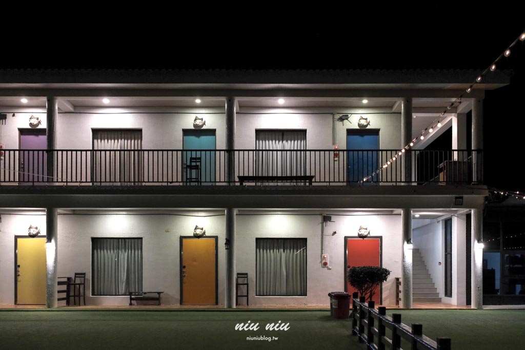 小琉球包棟民宿推薦|黃舍民宿開箱:KTV、戲水池、大草皮!最多可住36人,家族旅遊&閨蜜聚會首選 小琉球包棟民宿推薦|黃舍民宿開箱:KTV、戲水池、大草皮!最多可住36人,家族旅遊&閨蜜聚會首選