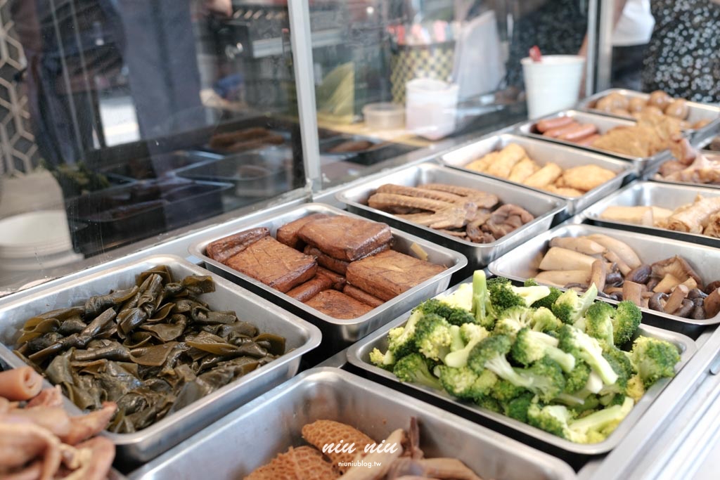 小琉球美食推薦｜小琉球香村滷味麵食館，在地人激推的隱藏版麵店！必吃海鮮湯麵、油蔥拌麵與新品匠心粉絲煲