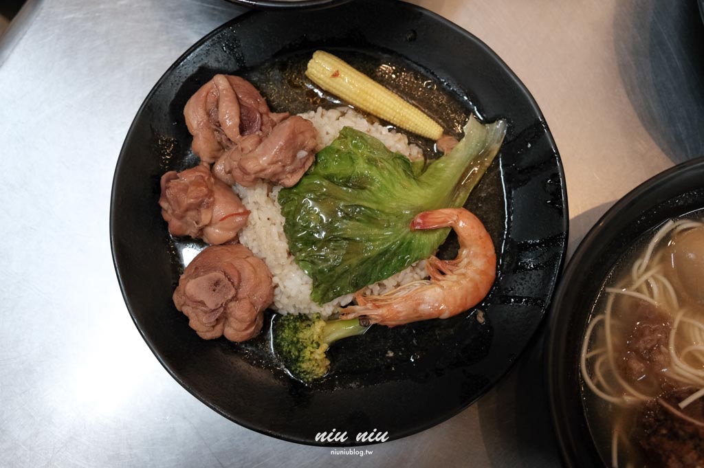 小琉球美食推薦|小琉球香村滷味麵食館,在地人激推的隱藏版麵店!必吃海鮮湯麵、油蔥拌麵與新品匠心粉絲煲 小琉球美食推薦|小琉球香村滷味麵食館,在地人激推的隱藏版麵店!必吃海鮮湯麵、油蔥拌麵與新品匠心粉絲煲