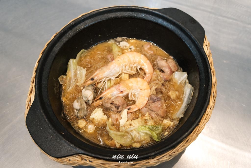 小琉球美食推薦｜小琉球香村滷味麵食館，在地人激推的隱藏版麵店！必吃海鮮湯麵、油蔥拌麵與新品匠心粉絲煲