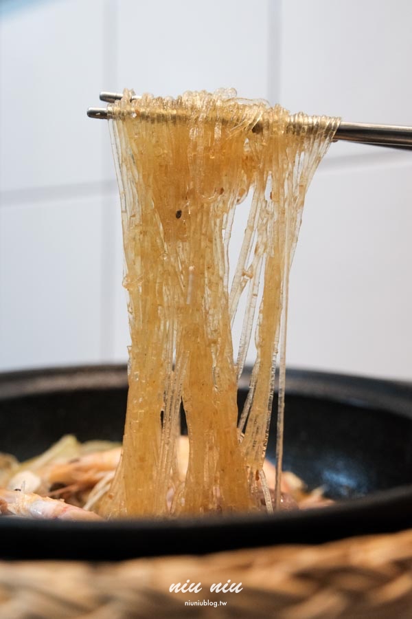 小琉球美食推薦|小琉球香村滷味麵食館,在地人激推的隱藏版麵店!必吃海鮮湯麵、油蔥拌麵與新品匠心粉絲煲 小琉球美食推薦|小琉球香村滷味麵食館,在地人激推的隱藏版麵店!必吃海鮮湯麵、油蔥拌麵與新品匠心粉絲煲