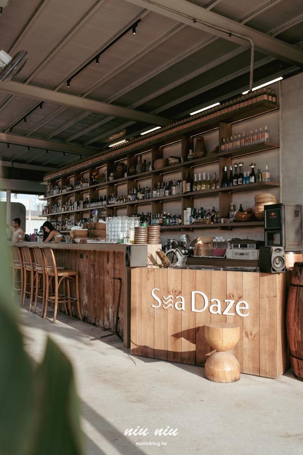 屏東小琉球景點推薦｜Sea Daze Liuqiu，小琉球沙灘酒吧推薦，海景沙灘夕陽秘境